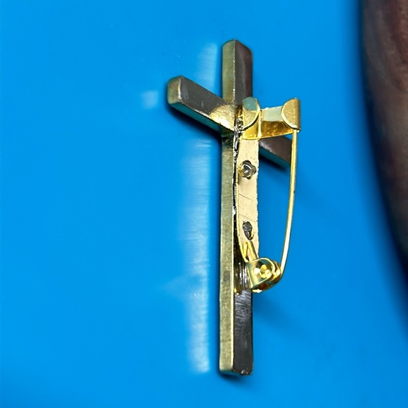 🖤Cross brooch - Picture 4 of 9